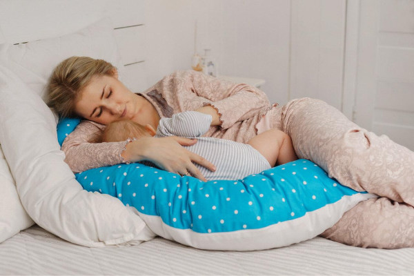Использование подушки после родов